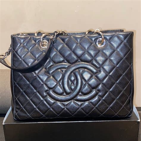 chanel totes discontinued.